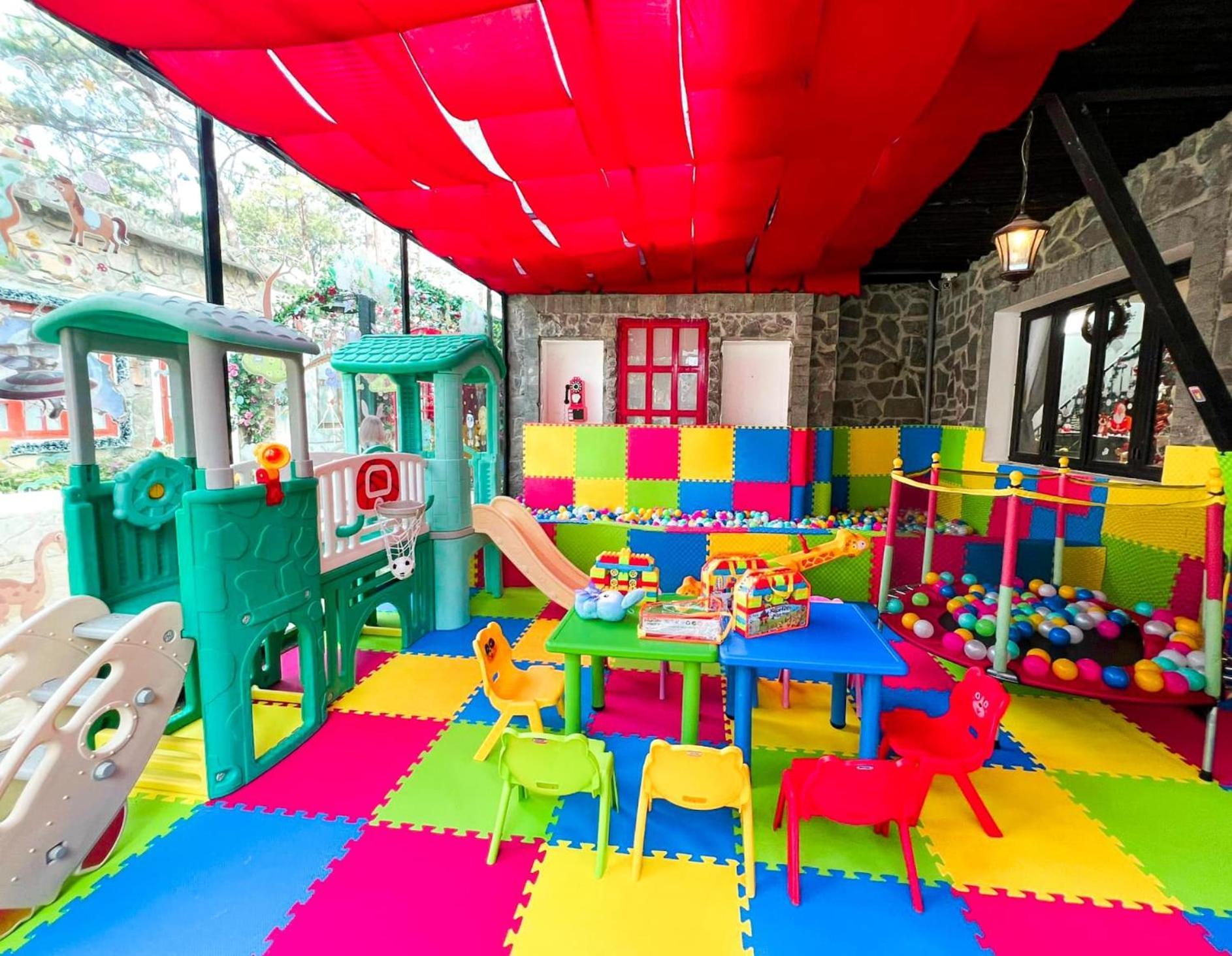De Vivre Homestay Mang Den Kon Von Kla Exterior photo